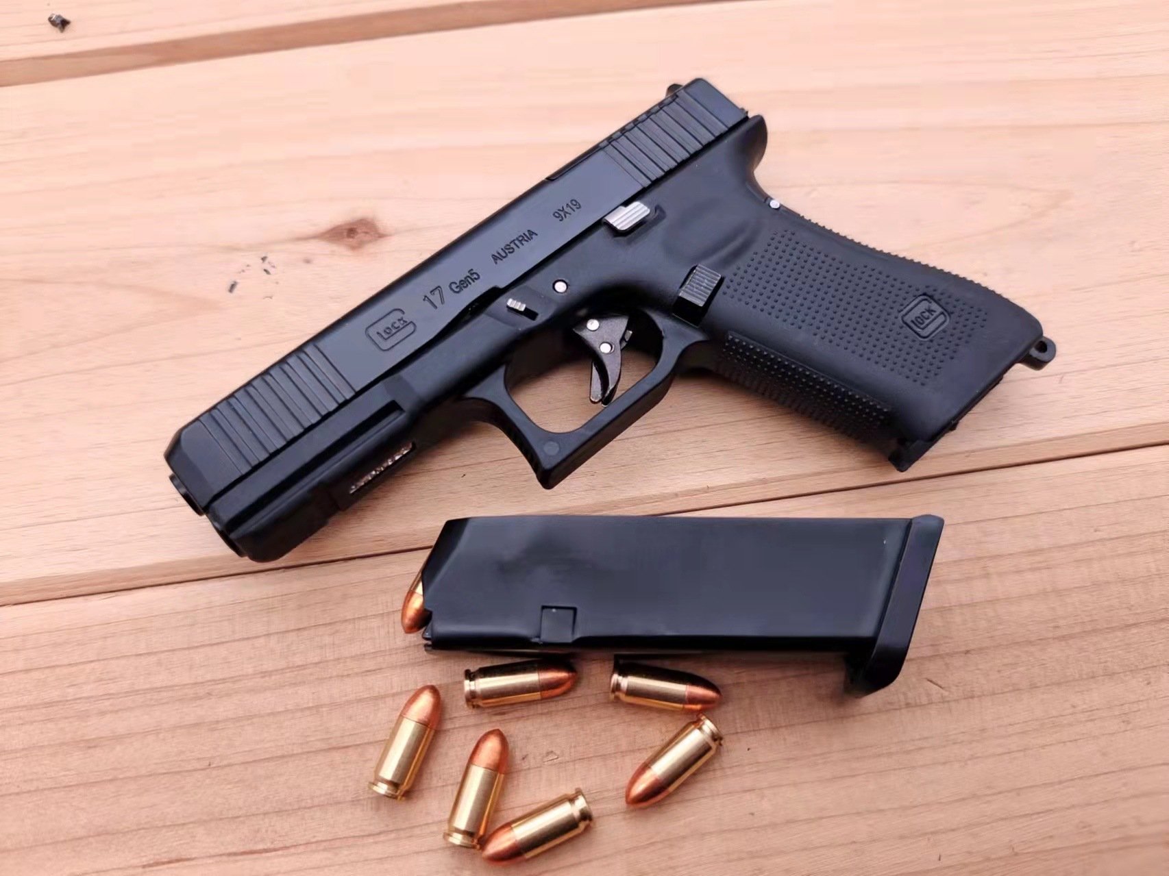 Glock Metal Mini Pistol Keychain Toy Gun Wholesale
